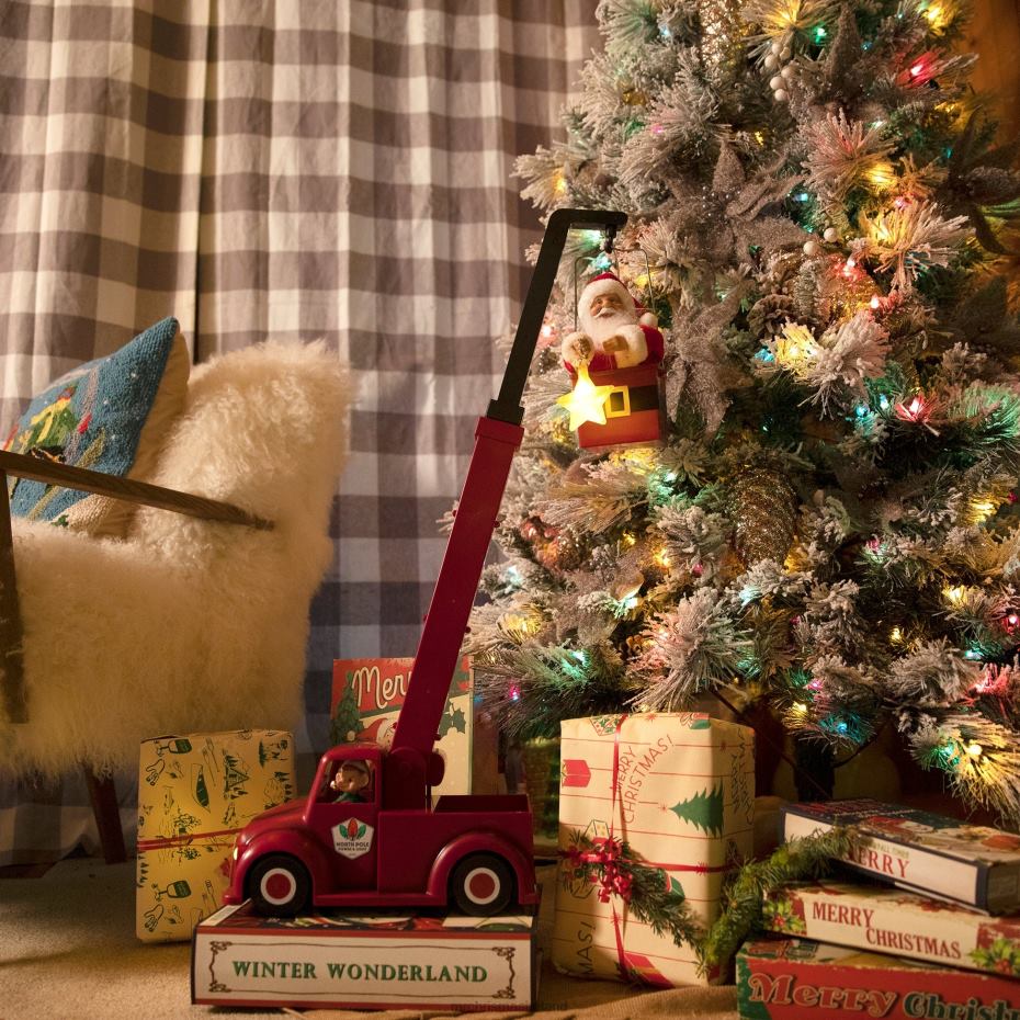 Mr. Christmas Decoration 43